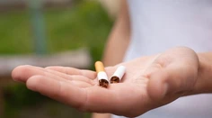 Koniec cigariet pre mladú generáciu? Británia chystá historický zákaz