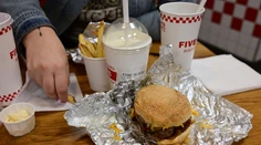 Z avizovaného nebude nič. Populárny fastfood na slovenský trh zatiaľ nevstúpi
