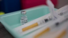 Jediná cesta, ako ukončiť pandémiu: Potrebujeme 80-percentnú zaočkovanosť populácie