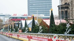 Nešťastie na vianočných trhoch v Berlíne: Mladíka vtiahla horská dráha, bol na mieste mŕtvy