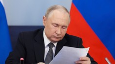 Putin sa nezúčastní rokovania s Ukrajinou v Istanbule. Ruskú delegáciu povedie Medinskij