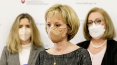 Konzílium odborníkov ostro kritizuje otvorenie všetkých obchodov