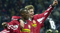 Futbal začal hrať ako 25-ročný, na Slovensku bol za atrakciu. Teraz trénuje a jeho syn hrá za Slovan (príbeh)