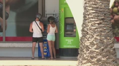 Platiť v eurách alebo lokálnej mene? Chybné rozhodnutie môže predražiť dovolenku