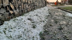 Krúpy bombardovali strechy. Východom sa prehnala silná búrka, ľudia niečo také ešte nezažili