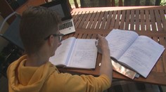 Nepríjemné prekvapenie pre maturantov. Z vyhlášky zmizla povinnosť zverejniť zadania týždeň pred ústnou skúškou