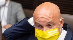 Cestovanie počas sviatkov môže zhoršiť situáciu aj na školách. Minister vyzýva ľudí, aby ostali doma