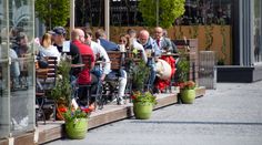 Mám vyše 50 rokov a pred mesiacom som prekonal covid. Mám sa dať zaočkovať 4. dávkou? (otázky a odpovede)