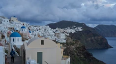 Nikto nevie, čo bude. Grécke Santorini opustili už takmer všetci obyvatelia, boja sa katastrofy