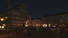 Nemci už začali šetriť energie. Stlmené svetlá, vypnuté fontány a studené bazény sú realitou