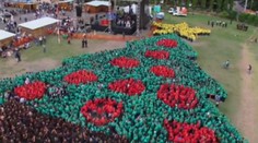 Nový svetový rekord! Najväčší "ľudský" vianočný stromček