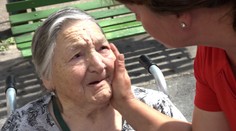 Zabudnutá babička (87) pred domovom dôchodcov: Našli ju len v pyžame a papučiach