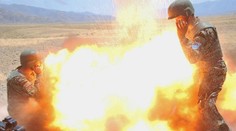 Takto vyzerá vojna! Fotografka zachytila moment, kedy ju a vojakov roztrhal granát