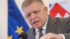 Výstavba nemocnice v Prešove: Premiér Fico stojí za ministrom Kaliňákom