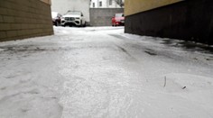 Čaká nás nepríjemná poľadovica ako nedávno. Výstrahy platia pre takmer celé Slovensko