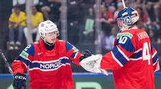 Problém pre Slovensko na MS v hokeji. Nóri nám po senzačnom víťazstve dýchajú na chrbát