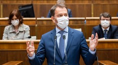 Premiér Matovič predstavil v parlamente program vlády, Smer sálu opustil