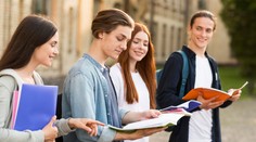 Skončili ste školu? Tieto kroky musíte urobiť, ak sa chystáte podnikať alebo ste poberali sirotský dôchodok