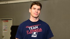 Hokejista Juraj Valach prišiel o manželku po pôrode dvojičiek