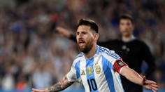 VIDEO: Kvôli futbalu precestuje na bicykli tisíce kilometrov. Argentínčana v ceste na MS poháňa poverčivosť