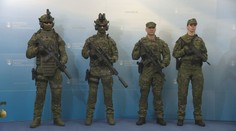 Po viac ako 15 rokoch budú vojaci v novom šate. Zisťovali sme, kto na to dostal štátne zákazky