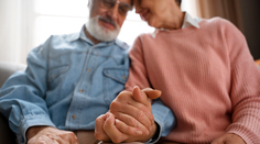 Keď dom zrazu stíchne: Mnohí rodičia po odchode detí prechádzajú stavom, o ktorom sa málo hovorí