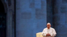 Hospitalizovaný pápež má za sebou pokojnú noc. Vatikán zverejnil jeho vyhlásenie