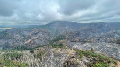 Na polícii sa prihlásil muž, ktorý tvrdí, že založil požiar v Českom Švajčiarsku