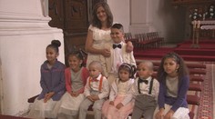 Toto je príbeh ženy, ktorá porodila tyranovi sedem detí, z toho štyri po znásilnení