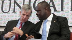 Tragická nehoda vrtuľníka. Zahynuli ministri obrany a životného prostredia Ghany