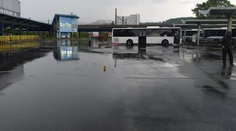 Dráma na košickej stanici. Autobus zrazil chodkyňu a vliekol ju 200 metrov