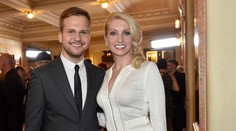 Mama so synom? Omyl. Chodúr s priateľkou Ivonou