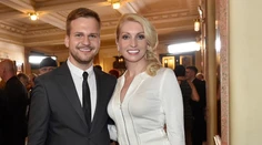 Mama so synom? Omyl. Chodúr s priateľkou Ivonou