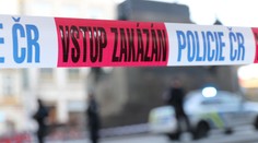 V Kostelci nad Labem sa strieľalo, zranená je dôchodkyňa