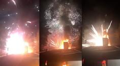 Nečakaný ohňostroj na ceste: Z horiaceho kamióna lietali rakety a svetlice do všetkých smerov