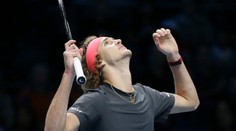 Prvým finalistom Turnaja majstrov sa stal Zverev. Federera porazil v dvoch setoch