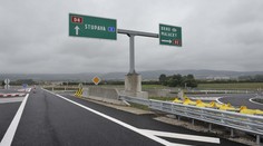 Na D2 za Bratislavou išlo Audi v protismere, zrazilo sa Volkswagenom