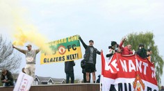 Šláger medzi Manchestrom United a Liverpoolom preložili. Dôvodom sú protesty fanúšikov