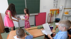 Za rok narastú učiteľom platy v priemere o 300 eur. Analytik hovorí, že je to málo