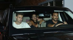 Bieber s novou kráskou. Takto ju spracovával na zadnom sedadle