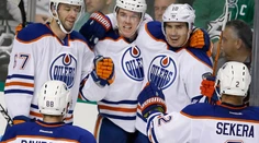 Sekera asistoval pri prehre Edmontonu, Jurčov premiérový štart
