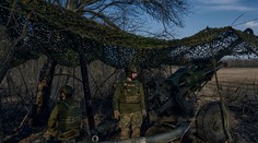 Nad Bachmutom vraj veje ruské vlajka, Kyjev to popiera