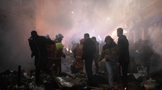 OBRAZOM: Horiace ulice a krvavé strety s políciou. Francúzsko zažilo najnásilnejšie protesty proti spornej reforme