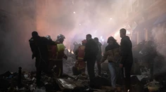 OBRAZOM: Horiace ulice a krvavé strety s políciou. Francúzsko zažilo najnásilnejšie protesty proti spornej reforme