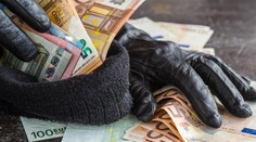 Nečakaný zvrat počas lúpeže: Lupič napokon utekal ped predavačkou, ktorá vytasila nôž