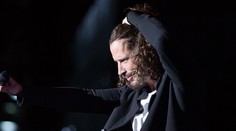 Hudobný svet smúti, zomrela ďalšia megastar. Polícia naznačila príčinu smrti