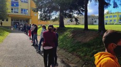 Fungovanie škôl a domovov pre seniorov ohrozí už jeden zamestnanec