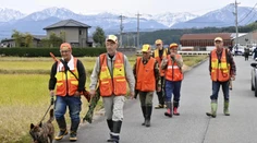 V Japonsku spustili po útoku medveďa pátraciu akciu. Šelma zaútočila na turistu a odvliekla ho do lesa