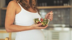 Budúce mamičky by si mali dať pozor, čo jedia. Odborníčka vysvetľuje, ako vyzerá zdravý jedálniček