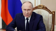 Ruskí vojaci na Ukrajine podľa Vladimira Putina bránia budúcnosť Ruska. Zlepšíme bojové schopnosti armády, dodal